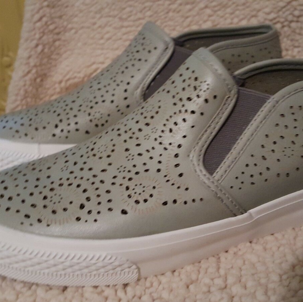 Bucco gray pierced leather slip on tennis sneaker